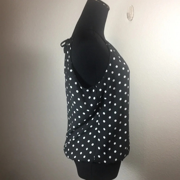 Express Vest‎ Top - Picture 5 of 10